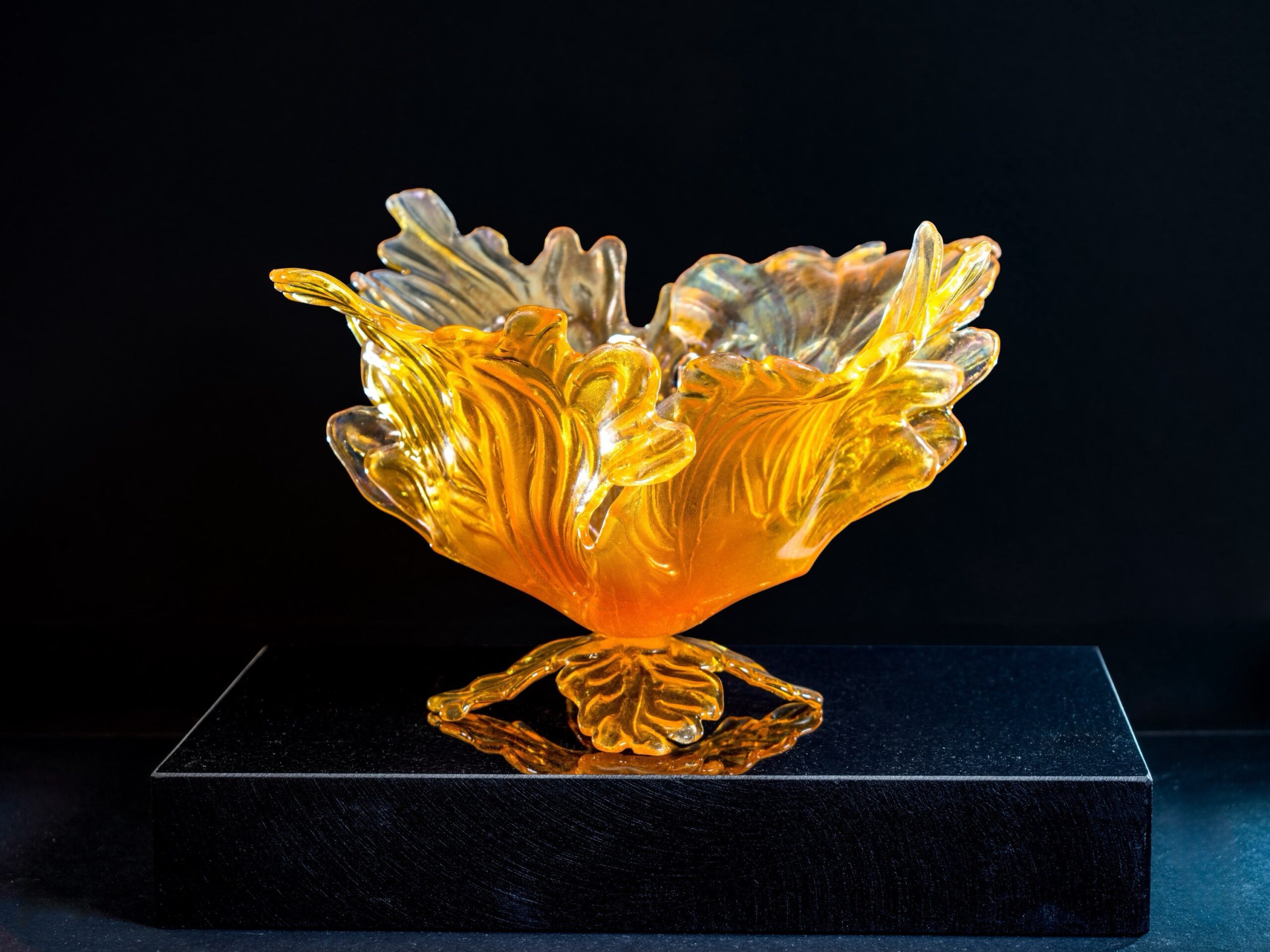 Advanced Sculptural Forms: Surface, Texture & Color in Glass